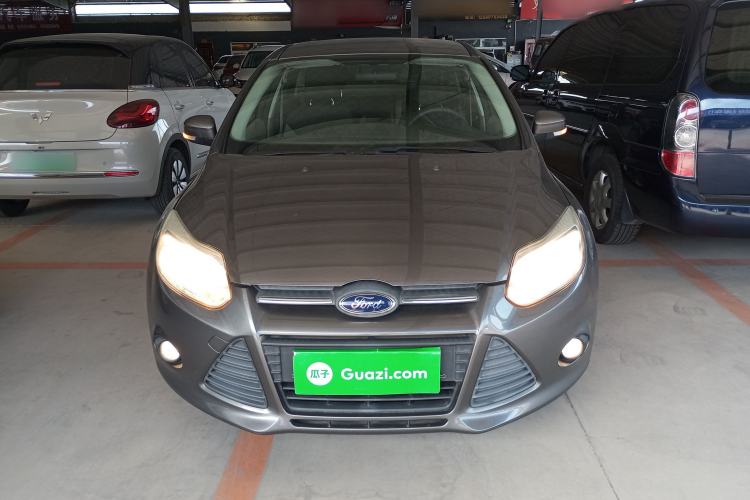 Used Ford Focus 2012 Sedan 1.6L Manual Comfort Model
