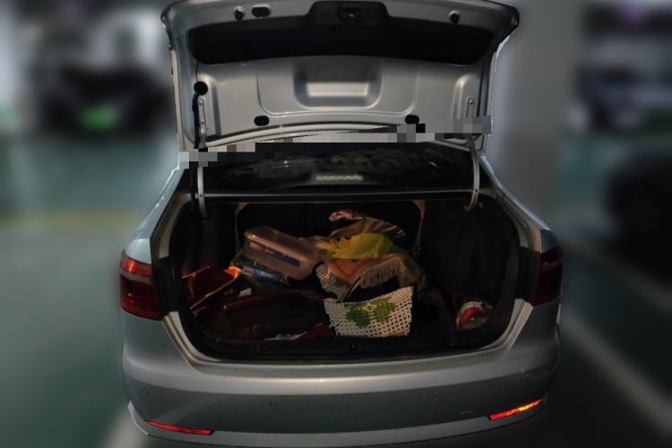 Used Volkswagen Lavida 2013 1.6L Automatic Comfort Edition Trunk