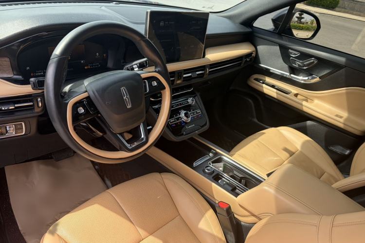 Used Lincoln Corsair 2022 2.0T Two-Wheel Drive Luxury Edition Interior 1