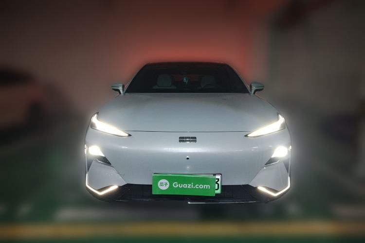 Used Geely Galaxy E8 2024 665 km Range Rear-Drive Starship Long-Range Version