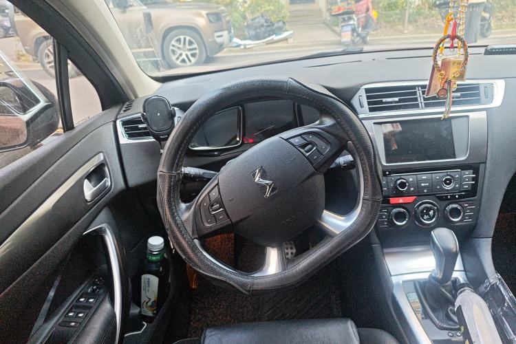 Used DS 6 2014 1.6T Luxury Edition THP200