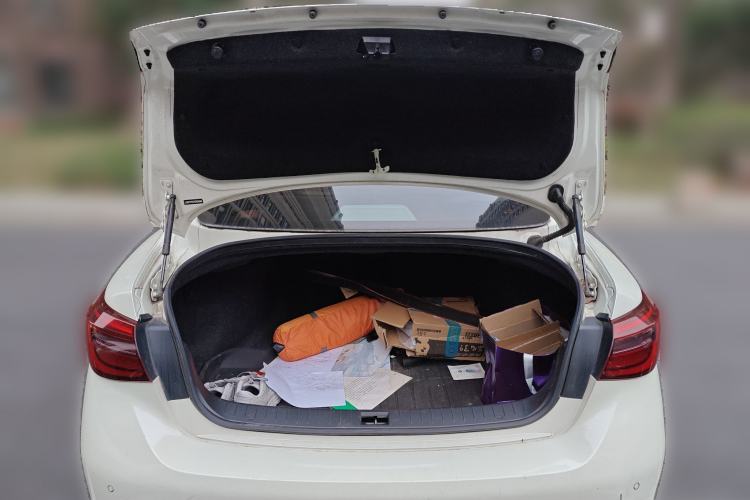 Used Infiniti Q50L 2018 2.0T Enjoyment Version China VI Standard