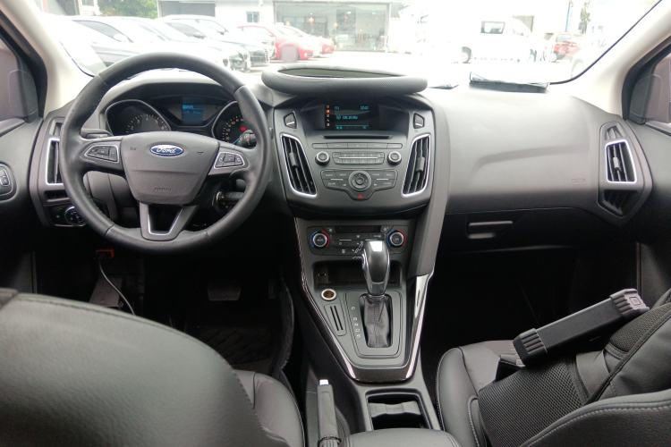 Used Ford Focus 2015 Sedan 1.6L Automatic Trend Model Center Console