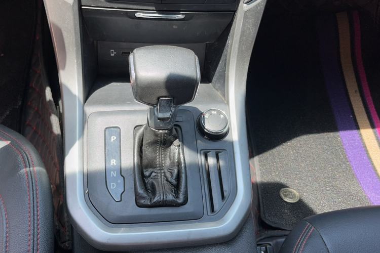 Used SAIC MAXUS T60 2017 2.8T Diesel Automatic 4x4 High-Ride Elite Long-Body China V Standard
