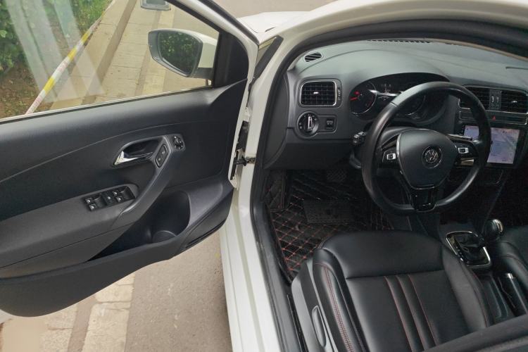 Used Volkswagen Polo 2016 1.6L Automatic Comfort Model Driver Seat