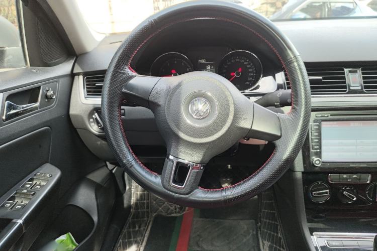 Used Volkswagen Bora 2013 1.6L Manual Comfort Model Steering Wheel
