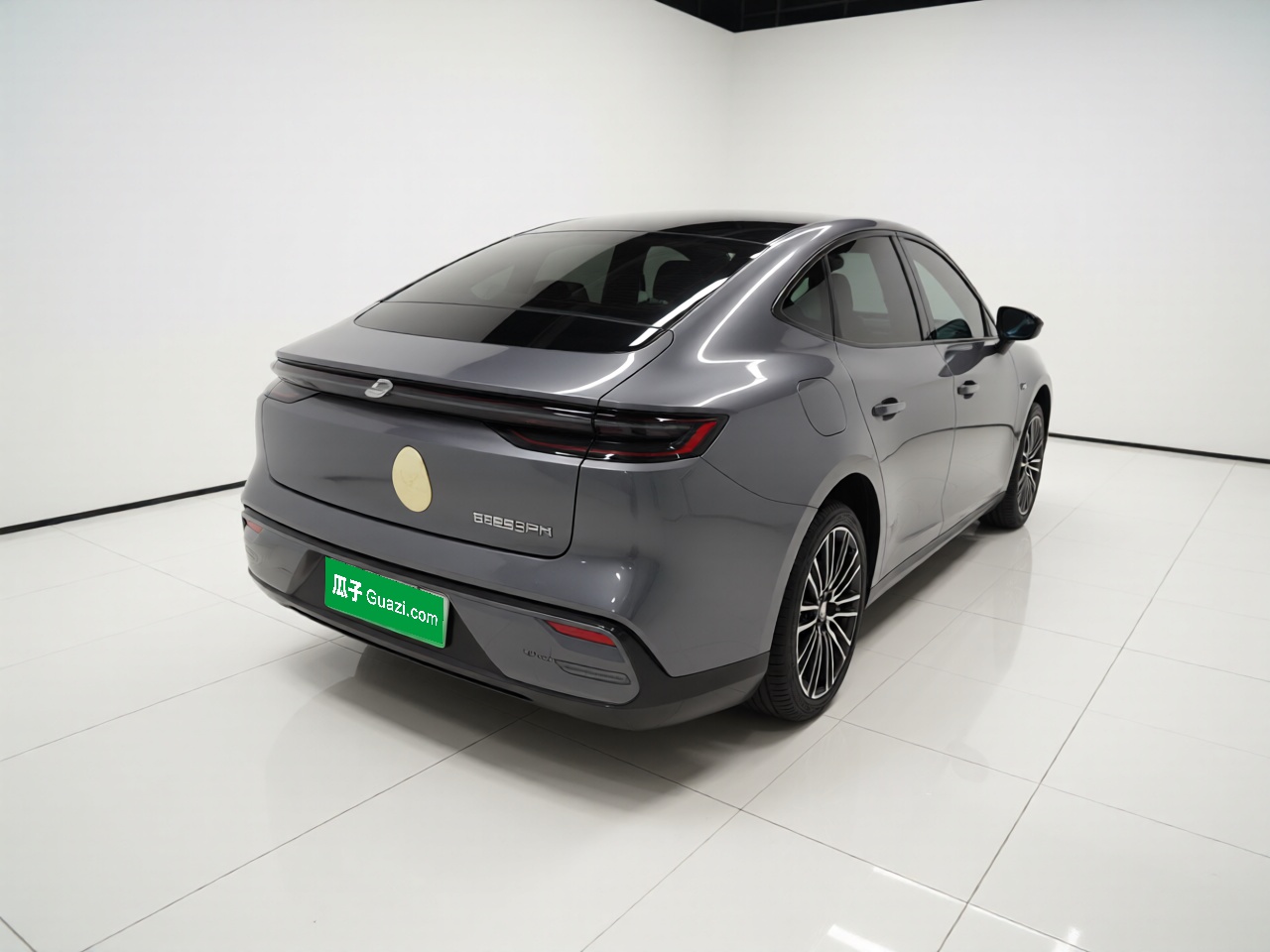 Geely Galaxy 8 2025 130km EM-i Deluxe Edition — снимка 6
