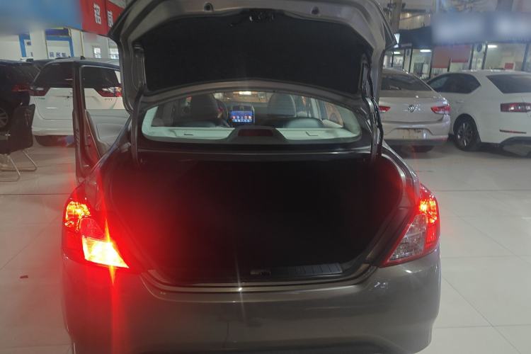 Used Nissan Sunny 2015 1.5XE CVT Comfort Edition Trunk