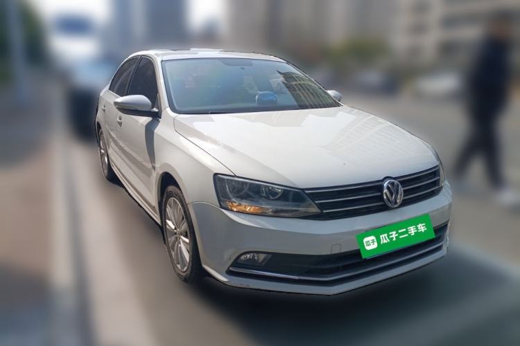 Used Volkswagen Sagitar 2015 1.6L Automatic Comfort Model
