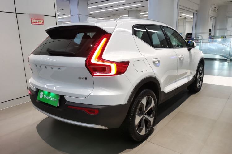 Used Volvo XC40 2024 B4 4x4 Smart Luxury Edition