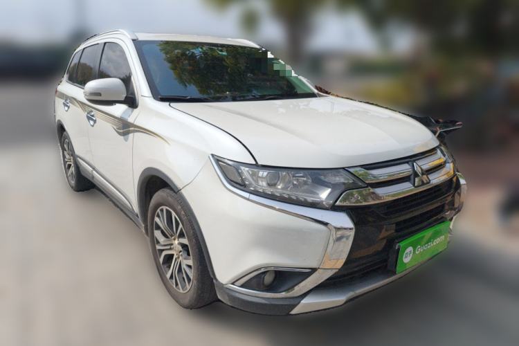 Used Mitsubishi Outlander 2018 2.0L Two-Wheel Drive Glory Edition 5 Seats

