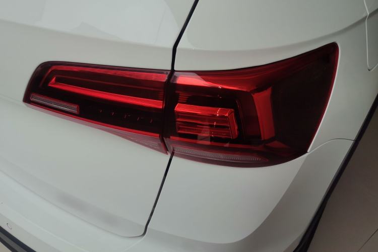 Used Volkswagen Tharu 2022 280TSI Two-Wheel-Drive Luxury Edition Right Rear Taillight