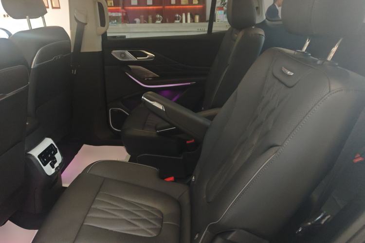 Used Hongqi HS7 PHEV 2024 2.0T PHEV Four-Wheel Drive Flagship Edition 6 Seats
