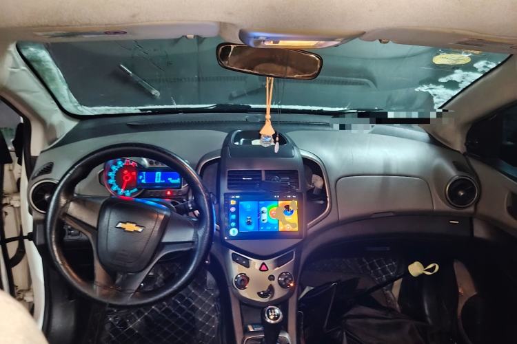 Used Chevrolet Aveo Sonic 2011 Sedan 1.4L MT SL