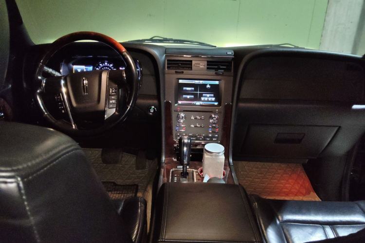Used Lincoln Navigator 