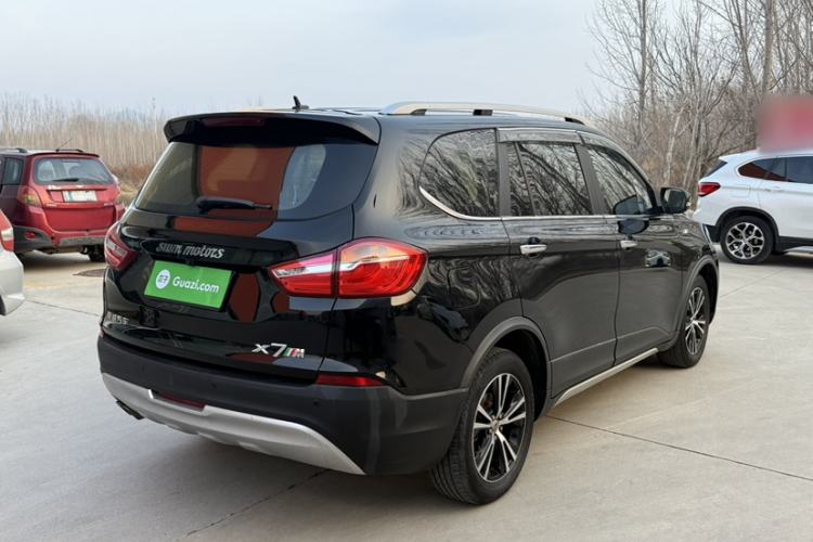 Used SWM X7 2016 1.8L Manual Luxury Edition 7 Seats
