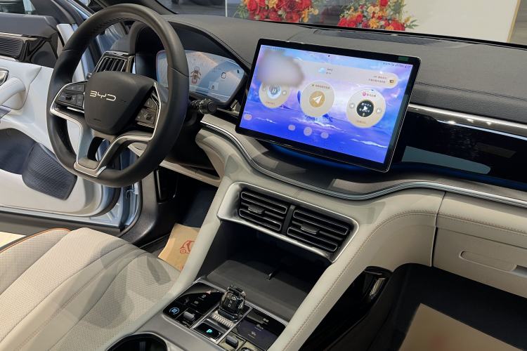 Used BYD Song PLUS New Energy 2024 HONOR Edition DM-i 110km Flagship PLUS
