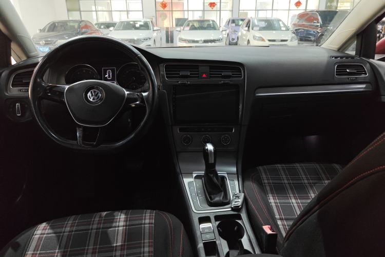Used Volkswagen Golf 2015 1.6L Automatic Comfort Model

