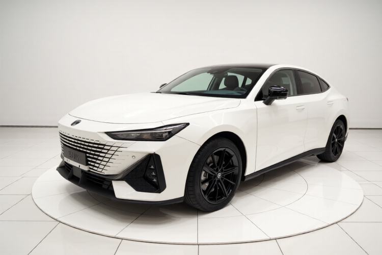 Used CHANGAN UNI-V iDD 2023 ZhiDian iDD 1.5T 113km Smart & Fun Version