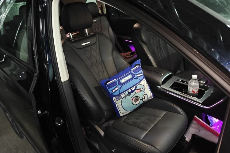 Used Hongqi HS7 PHEV 2024 2.0T PHEV Two-Wheel Drive Flagship Edition 6 Seats
