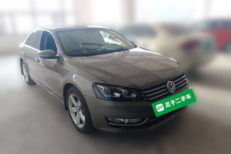Used Volkswagen Passat 2015 1.8TSI DSG Prestige Edition Front Right 45 Deg