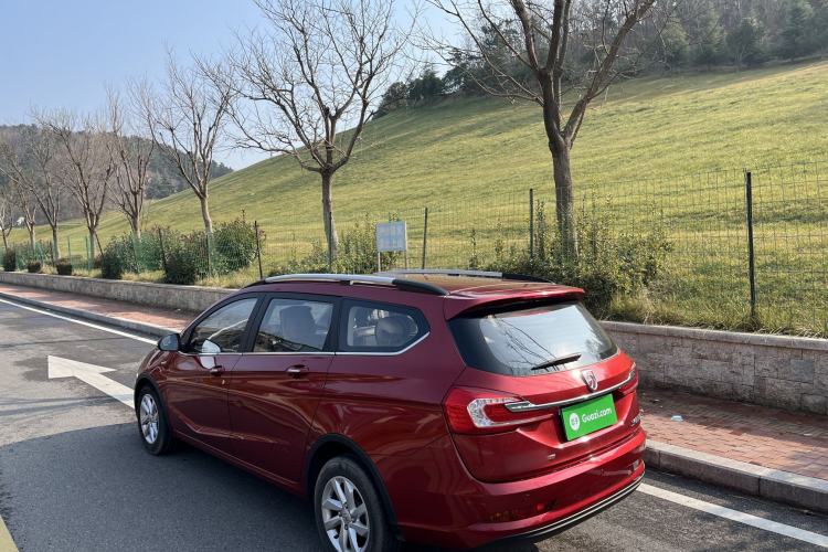 Used Baojun 310W 2017 1.5L Manual Fashion Model China V
