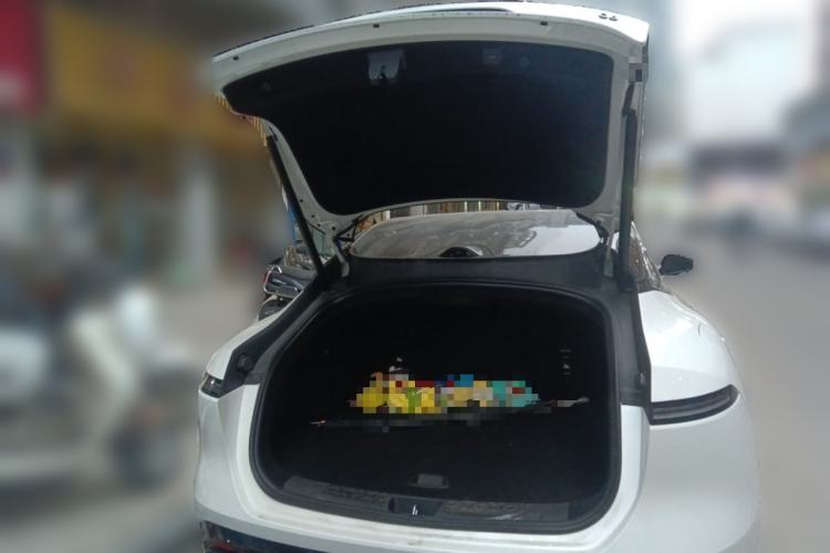 Used Avatr 06 2025 Pro Range-Extended Edition Trunk