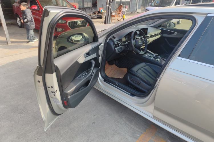 Used Audi A4L 2017 Plus 40 TFSI Ambition Model