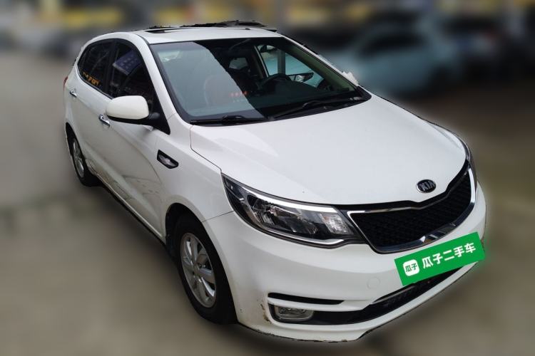 Used Kia K2 2015 Hatchback 1.4L AT GLS Cool Edition Front Right 45 Deg