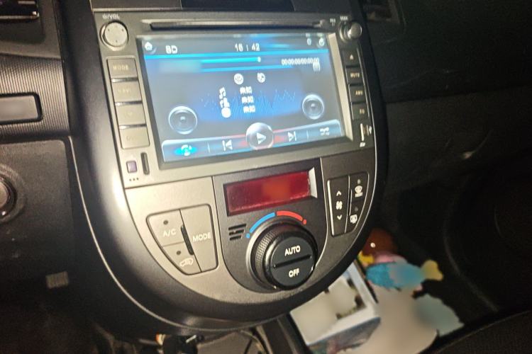 Used Kia Soul 2013 1.6L AT Premium Audio And AC Panel