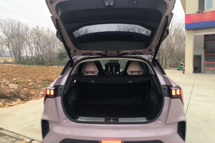 Used Lynk & Co 06 2021 1.5T Shero Pink Special Edition