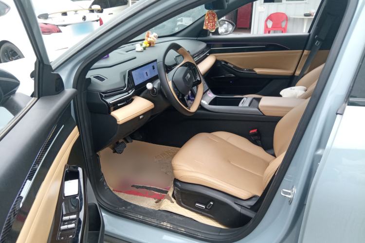 Used Geely Galaxy L6 2023 125km Starship