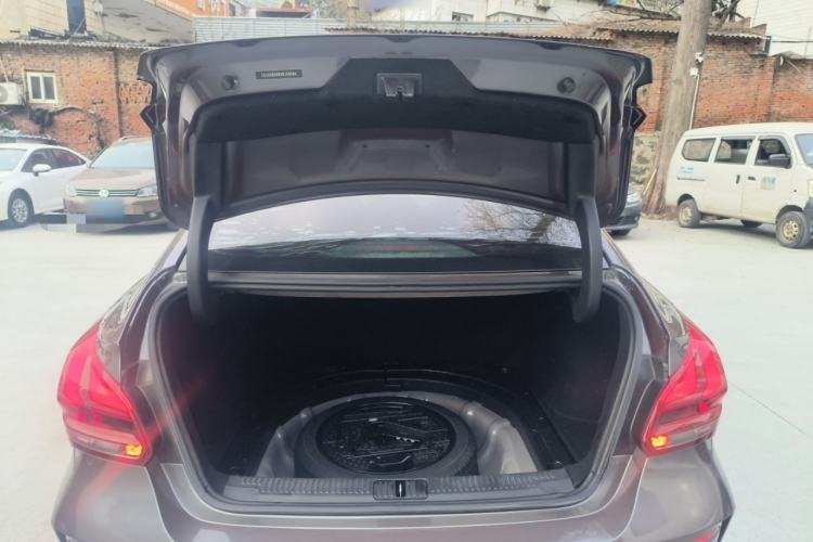 Used MG 5 Scorpio 2022 1.5T Trophy Sport Luxurious Edition