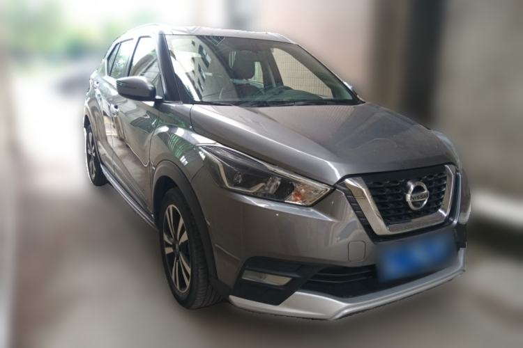 Used Nissan Kicks 2021 1.5L XV CVT Smart Connect Luxury Edition Front Right 45 Deg