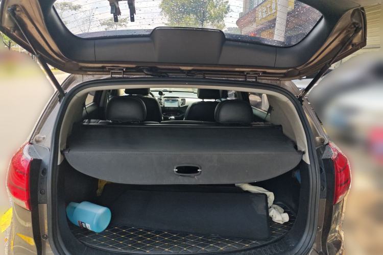 Used Kia Sportage R 2015 2.0L Automatic Two-Wheel Drive DLX Model Trunk