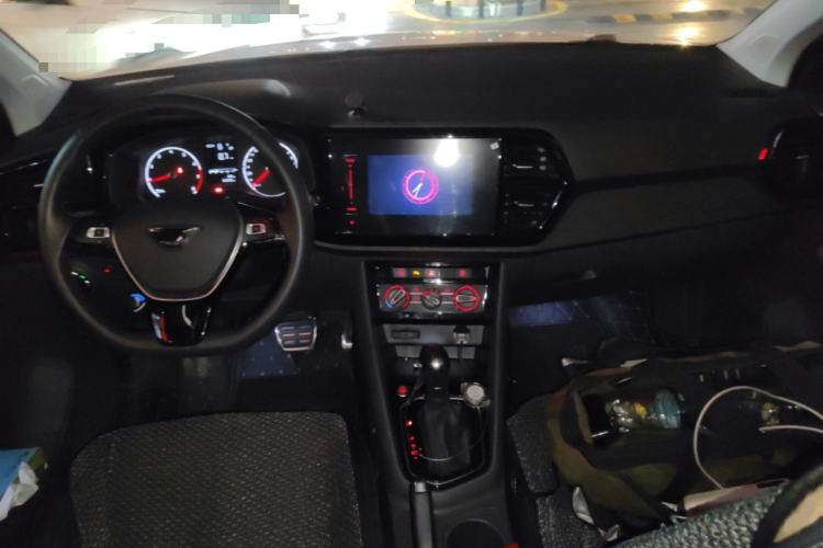 Used Jetta VS5 2019 280TSI Automatic Enjoyment Model Center Console