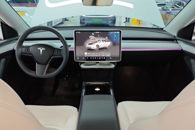 Used Tesla Model Y 2023 Long-Range All-Wheel-Drive Version
