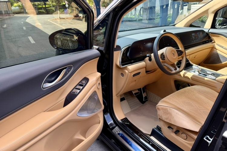 Used VOYAH Dream 2024 PHEV Ultra-Long Range Flagship Edition Interior 3