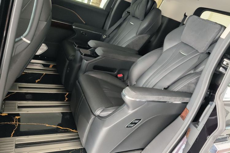 Used Hongqi HQ9 PHEV 2024 2.0T Four-Wheel Drive Luxury Edition Left Rear Seat