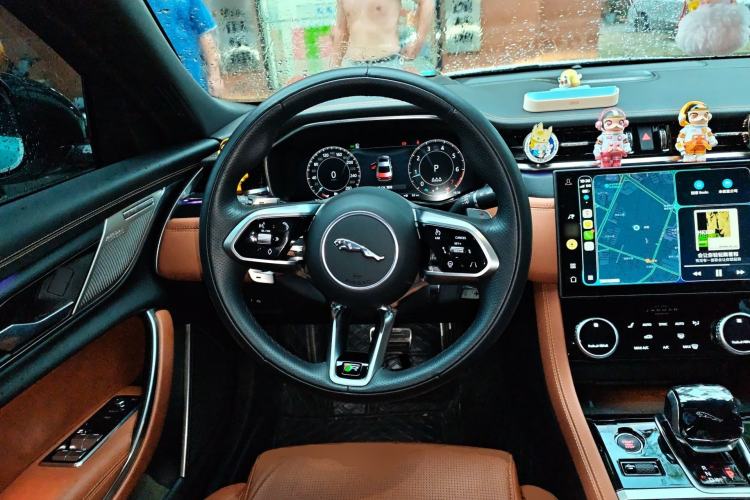 Used Jaguar XFL 2024 2.0T P300 Four-Wheel Drive Flagship Sport Gold Edition Steering Wheel