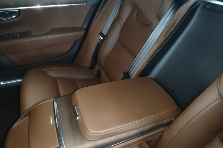 Used Volvo S90 2023 B5 Luxury Smart Edition