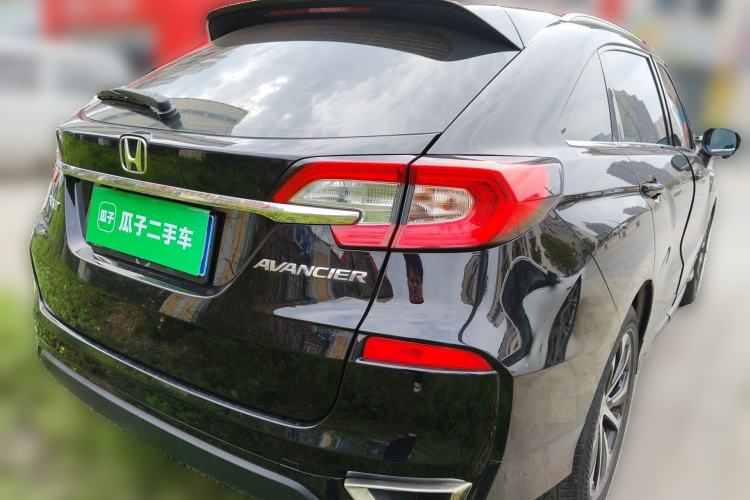 Used Honda Avancier 2017 240TURBO Two-Wheel Drive Premium Edition Rear Right 45 Deg