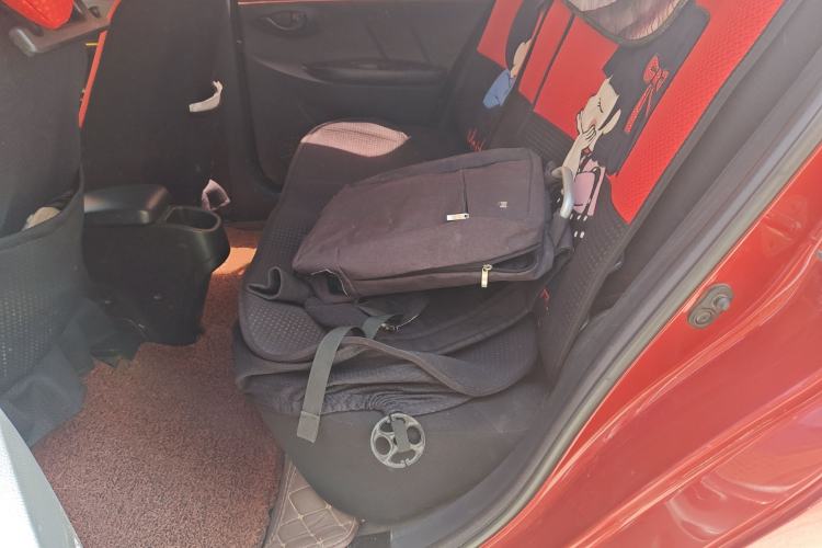 Used Toyota YARiS L Zhi Xuan 2017 1.5E CVT Enhanced Performance Edition Left Rear Seat