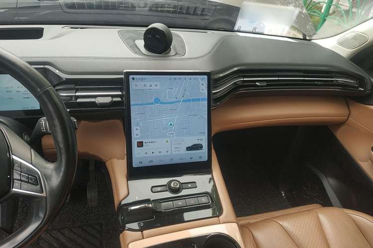 Used Nio ES8 2018 Founder Edition Center Console