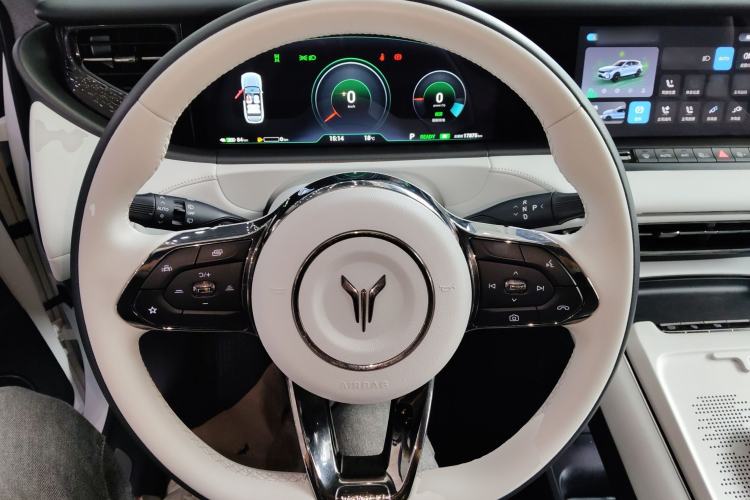 Used VOYAH FREE 2025 318 318 km Rear-Drive Touring Edition Steering Wheel