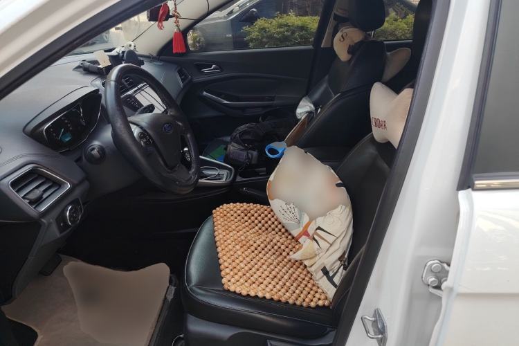 Used Ford Escort 2015 1.5L Automatic Fashion Model