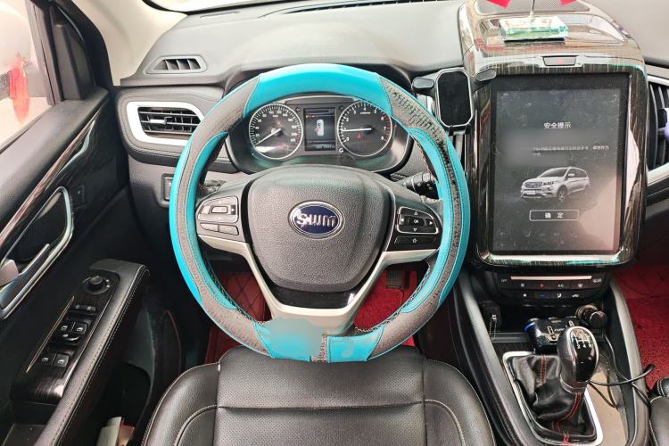 Used SWM X7 2017 1.5T Manual Inter Milan 110th Anniversary Edition 7-seater

