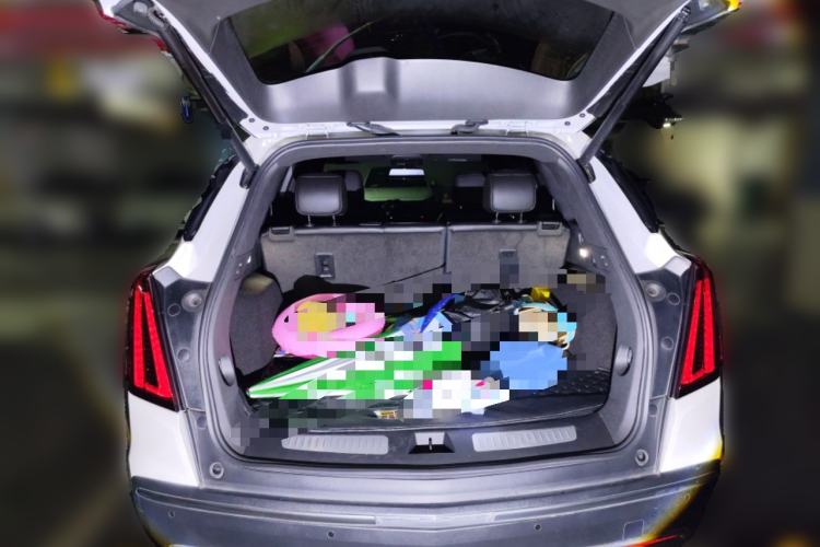 Used Cadillac XT5 2021 28T Luxury Model Trunk