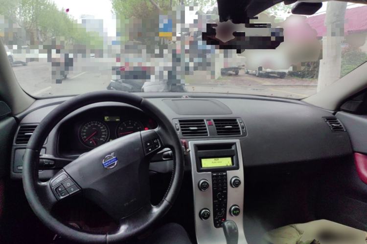 Used Volvo C30 2012 2.0L Aktiv Dynamic Package Edition Center Console