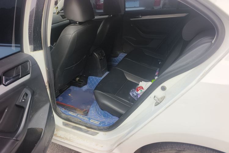 Used Volkswagen Sagitar 2015 230TSI Automatic Comfort Version Left Rear Seat